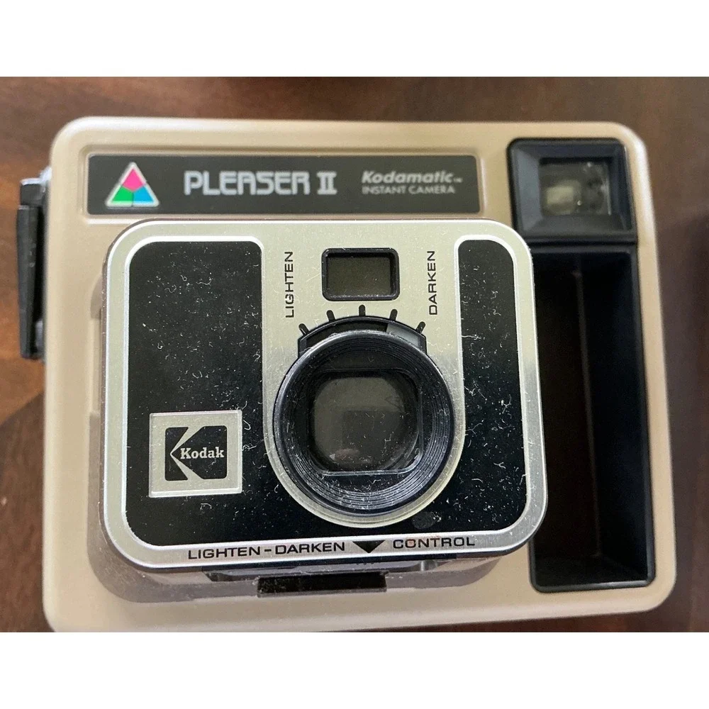 Kodak Vintage Pleaser II Kodamatic Instant Camera with Box and Manual Tan Brown